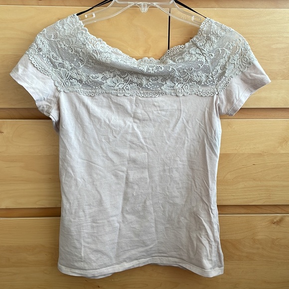 H&M cream lace blouse - Picture 3 of 5